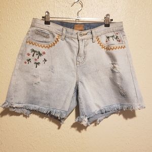 POL Boho Embroidered Shorts Size Small‎ Palm Tree